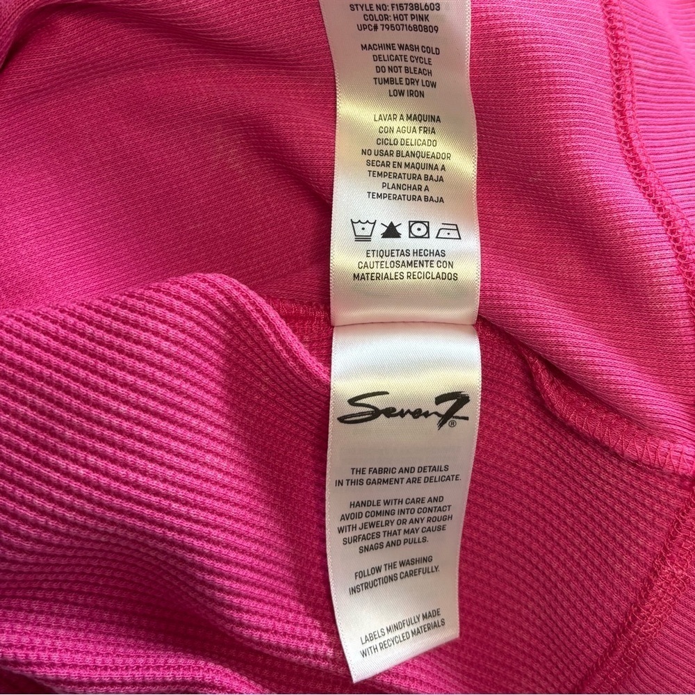 SEVEN 7 Women Plus Waffle Crewneck/Stonewashed Mottled Dye/Thumb Holes/Hot Pink - Picture 7 of 7